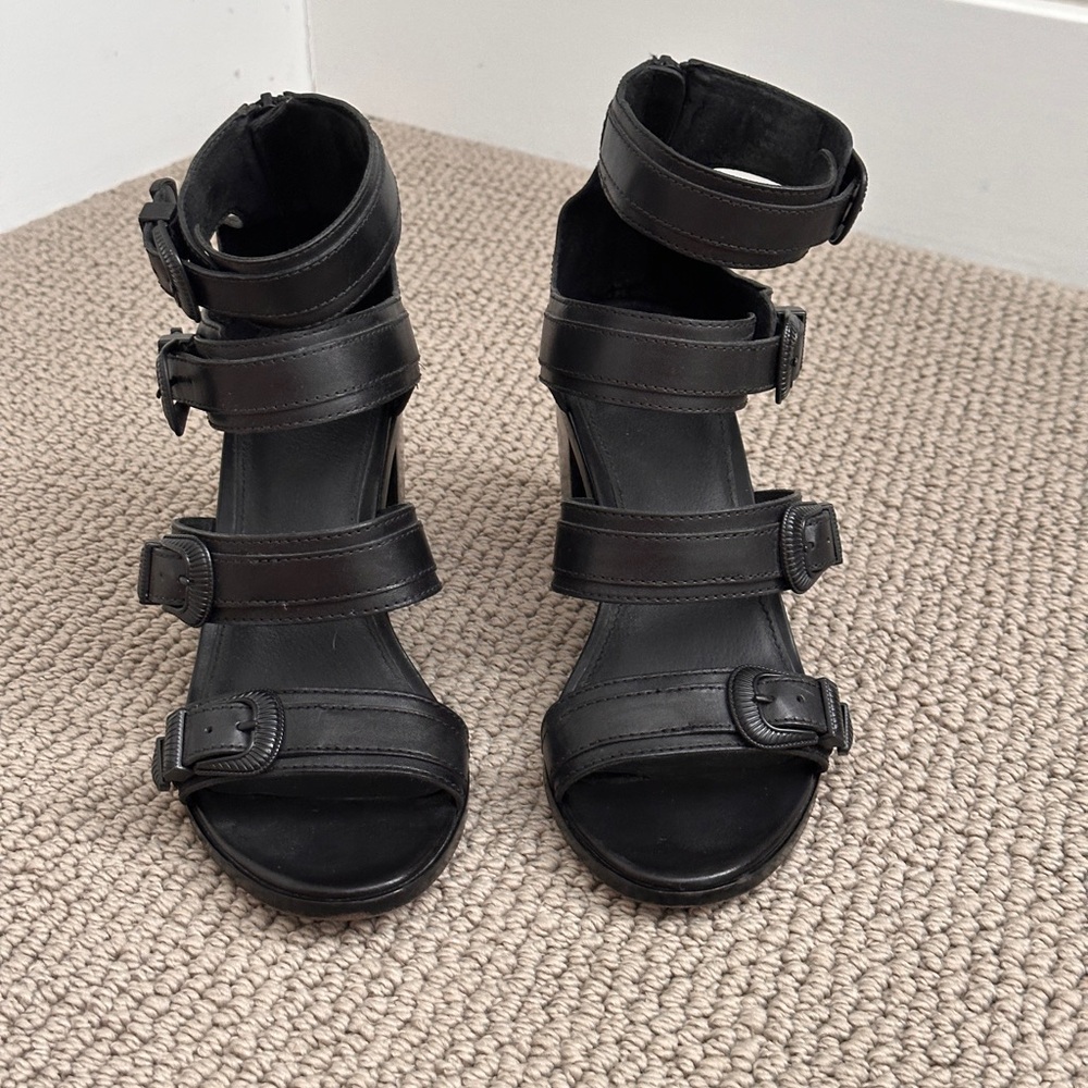Frye Black Buckle Strap Sandals